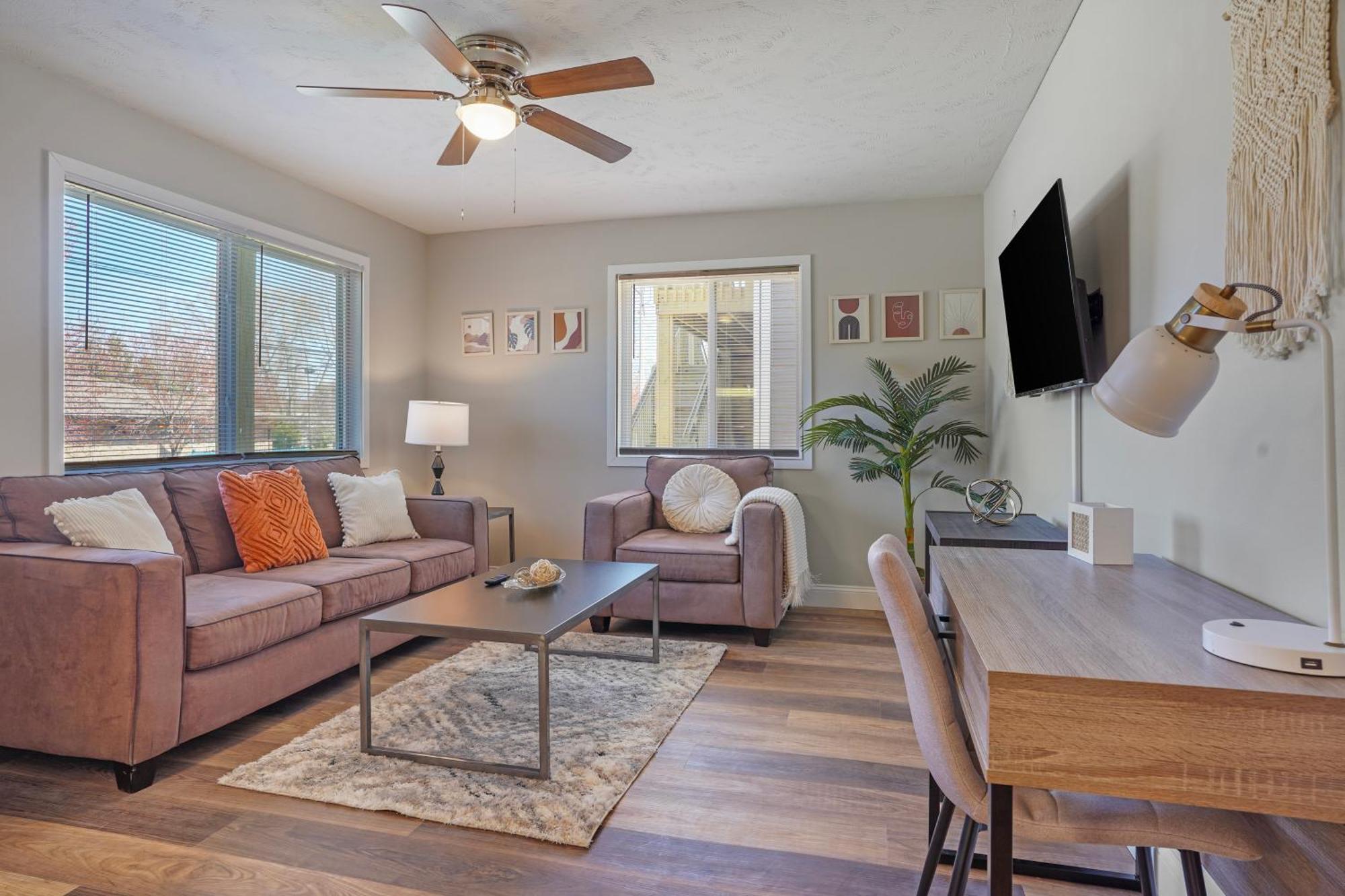 Downtown Med District: Stylish & Modern 2Bd, 1Ba Capital City Escape! Apartment Springfield Exterior photo